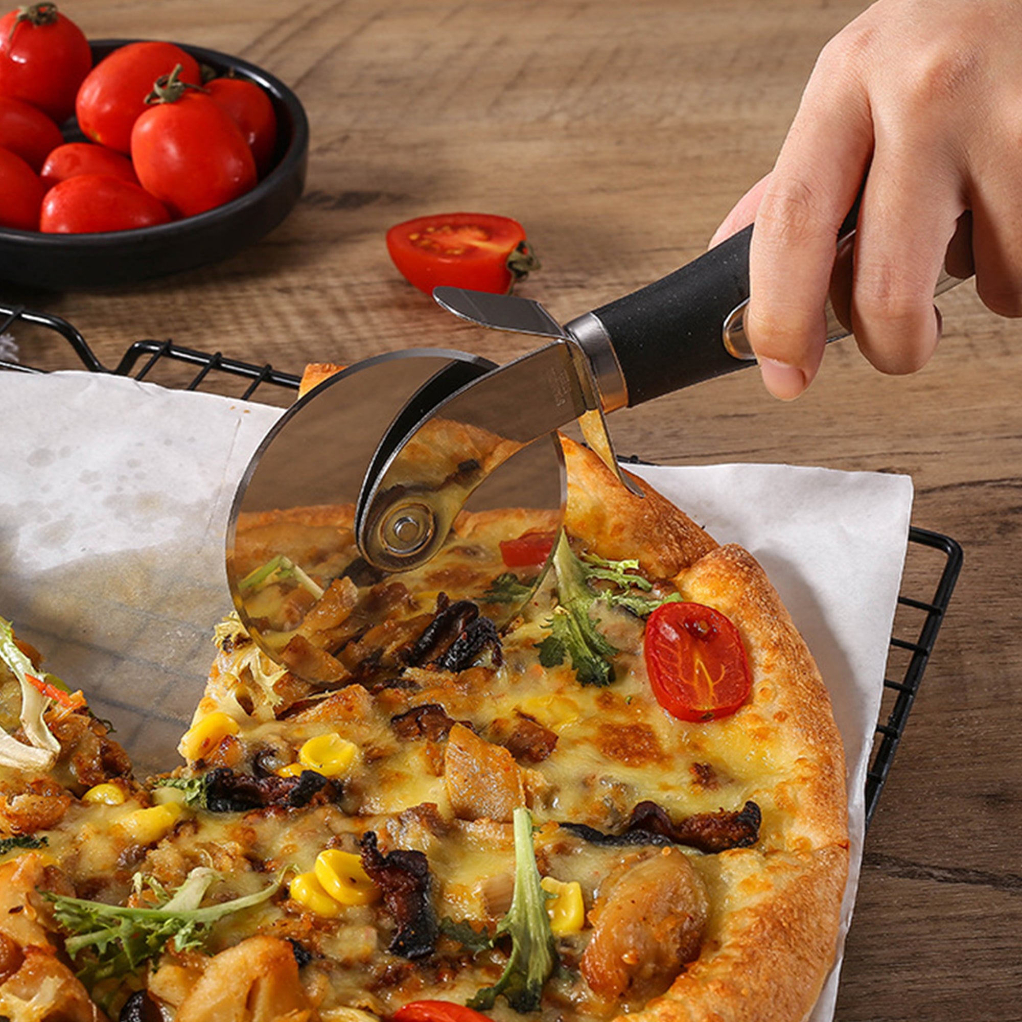 Classic Pizza Wheel With Sharp Blade