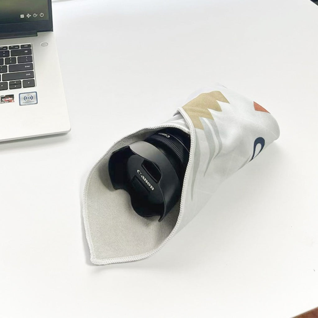 Adjustable Pleated DSLR Lens Wrap