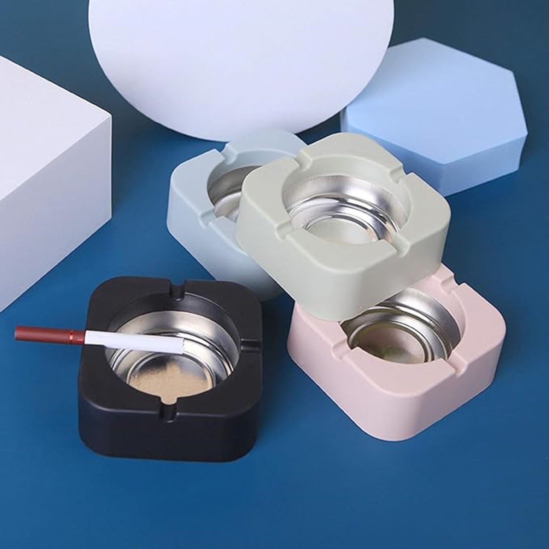 Plastic Tinplate Ashtray