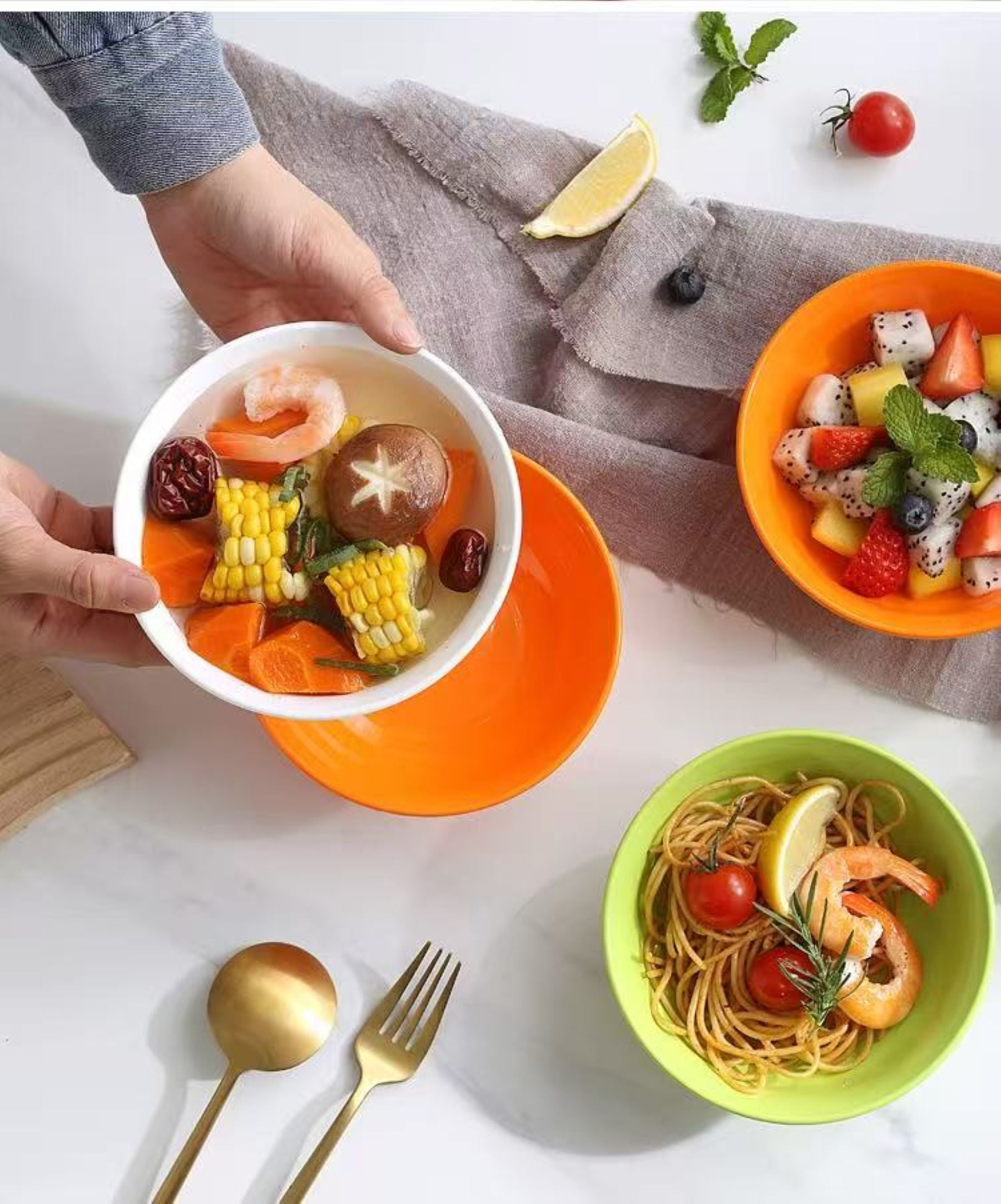 Microwave Oven Round Bowls (Four Pieces)