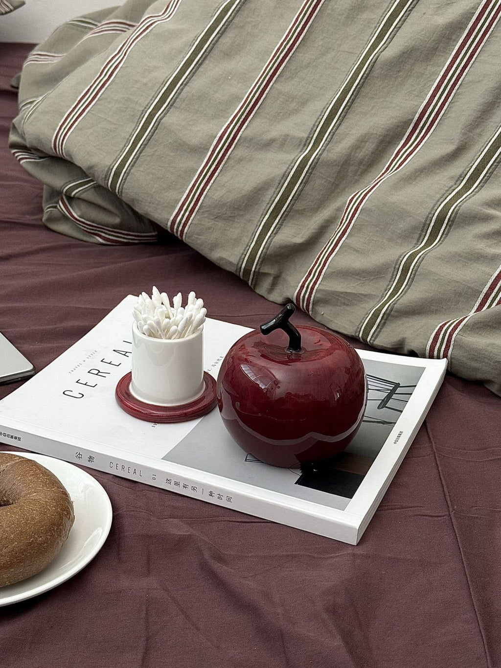 Apple-shaped Storage Box