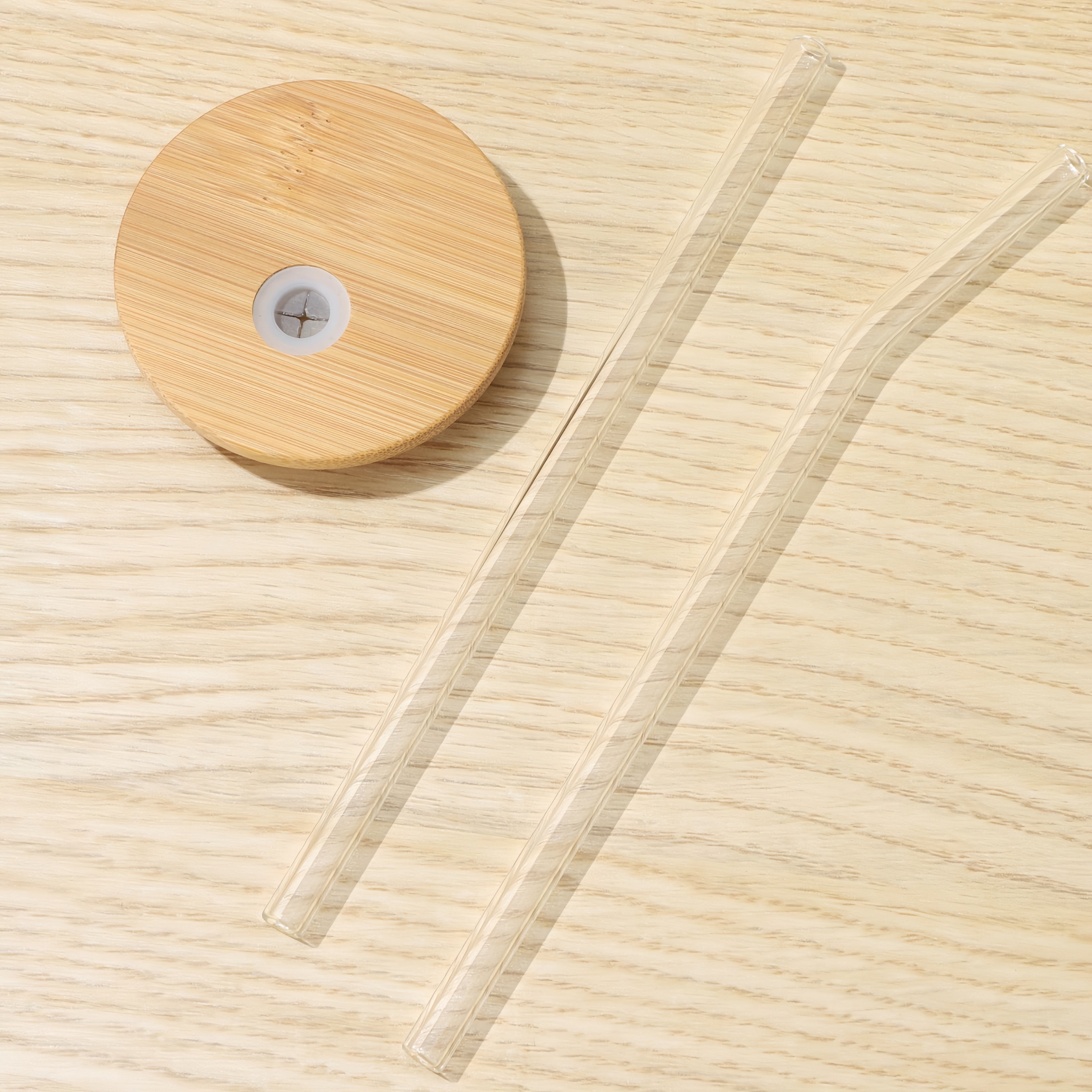 16-Ounce Glass Cup With A Natural Bamboo Lid And A Straw
