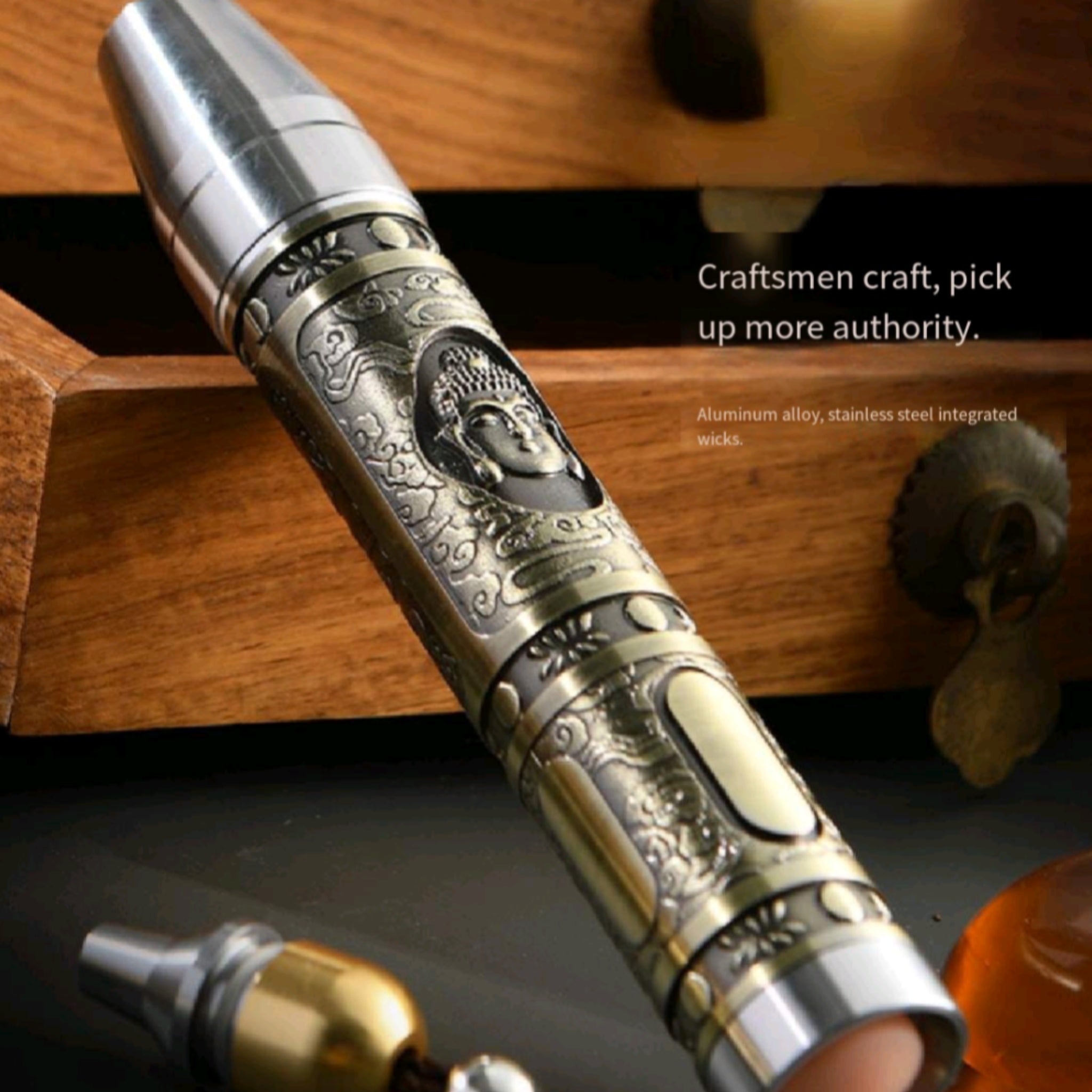 Three Color Light Source Identification Flashlight