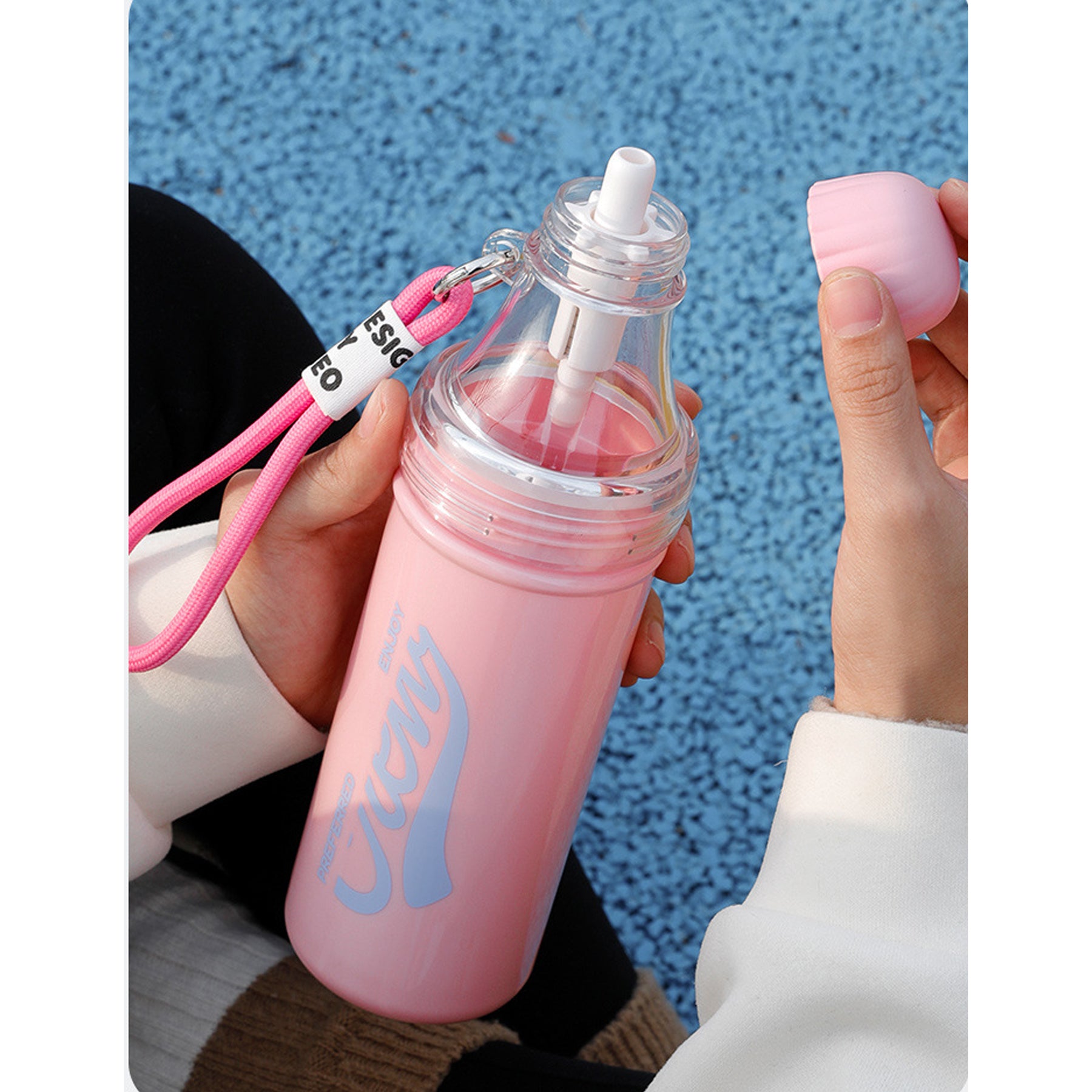 22oz Removable Plastic Sports Bottle With Straw And Handle
