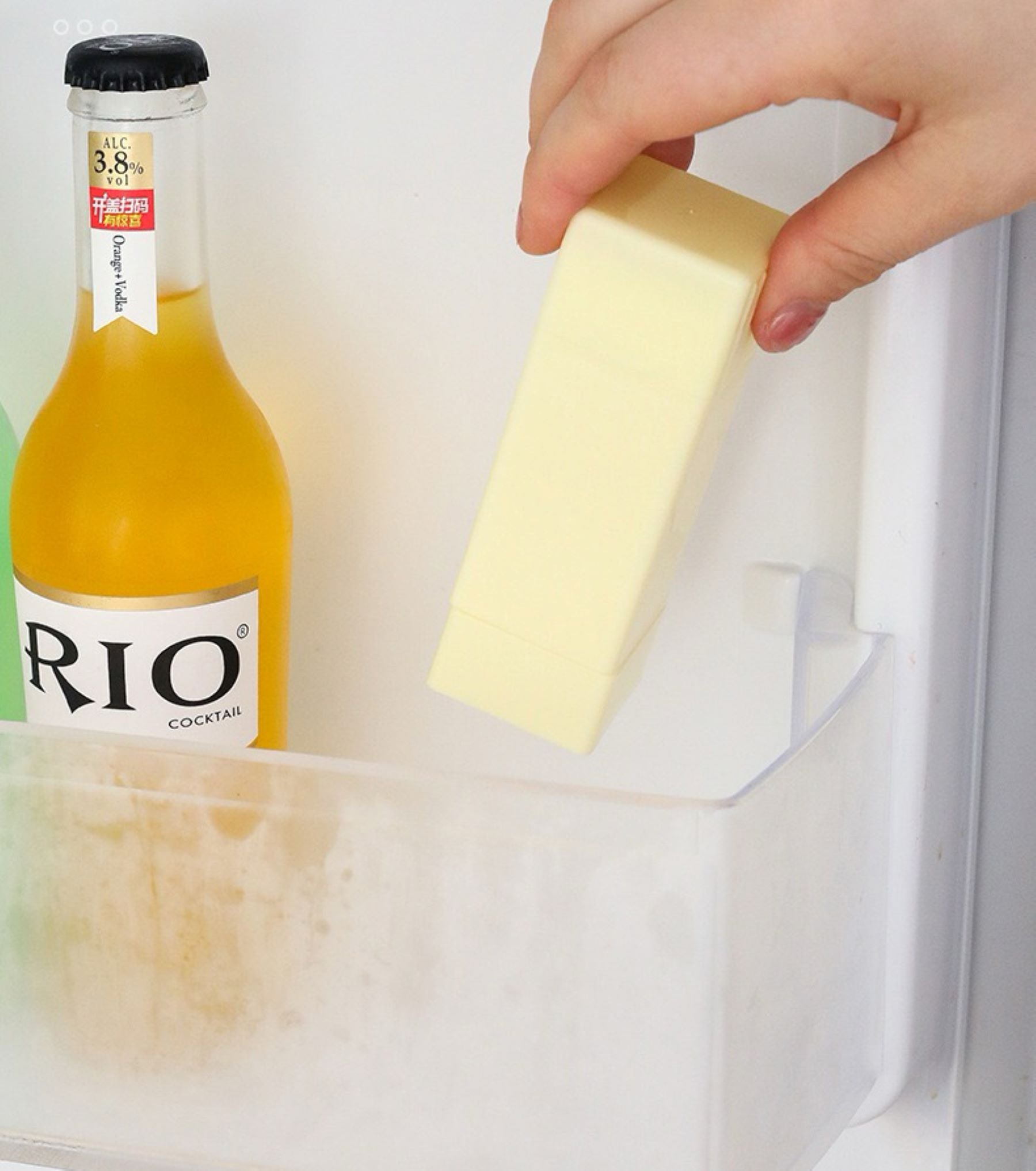Upright Rotating Butter Spreading Stick