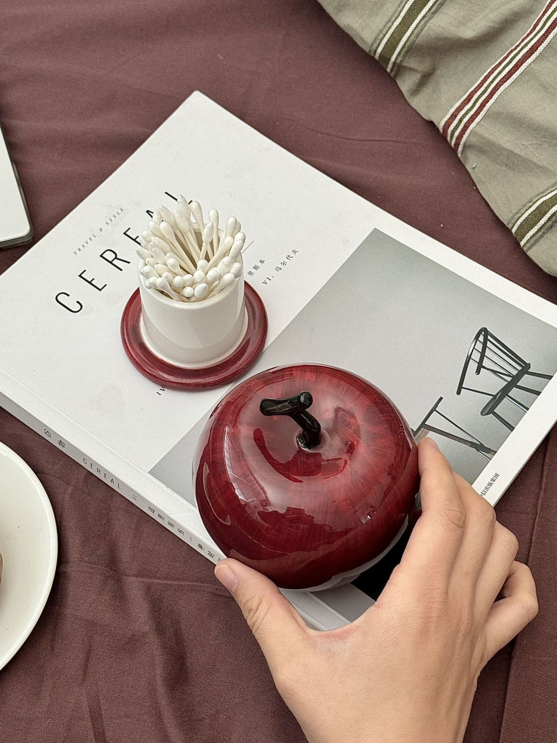 Apple-shaped Storage Box