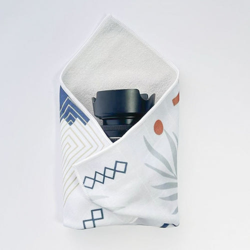 Adjustable Pleated DSLR Lens Wrap