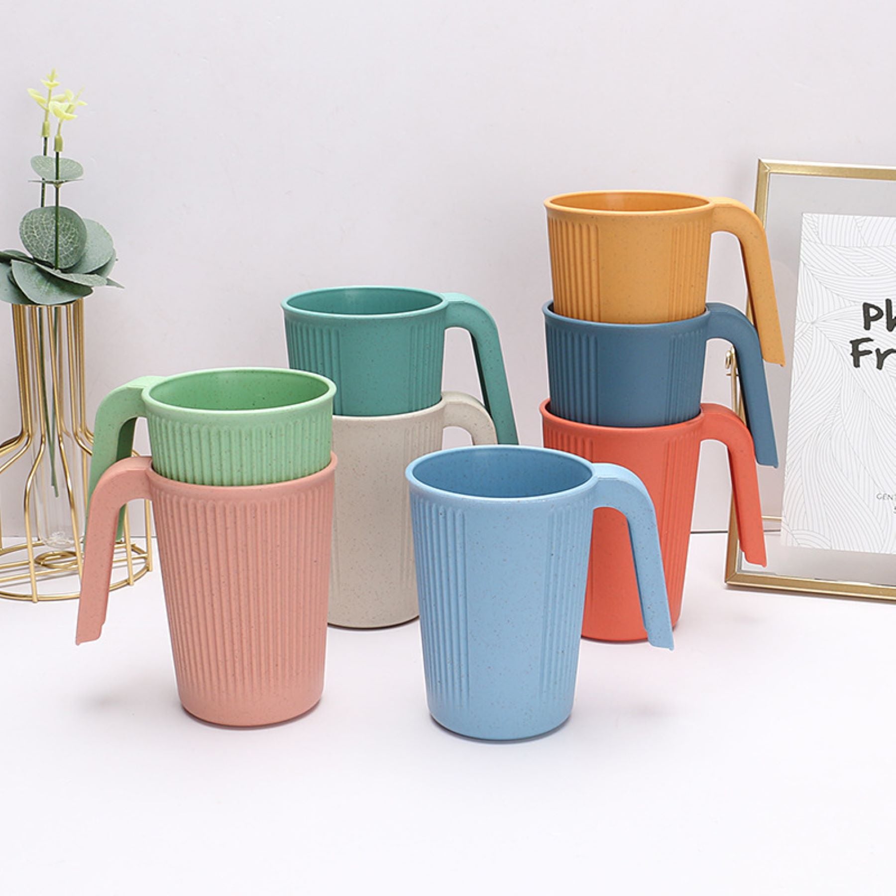 Handle - Equipped Beverage Cups