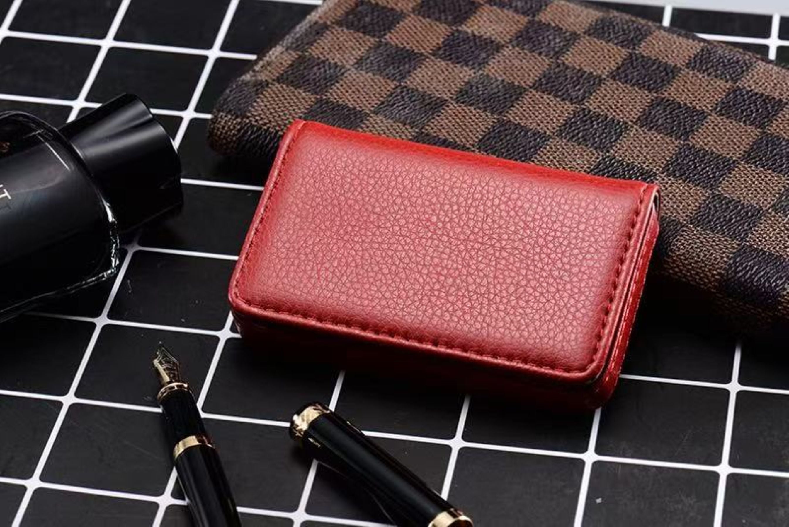 Cortical Business Card Holder