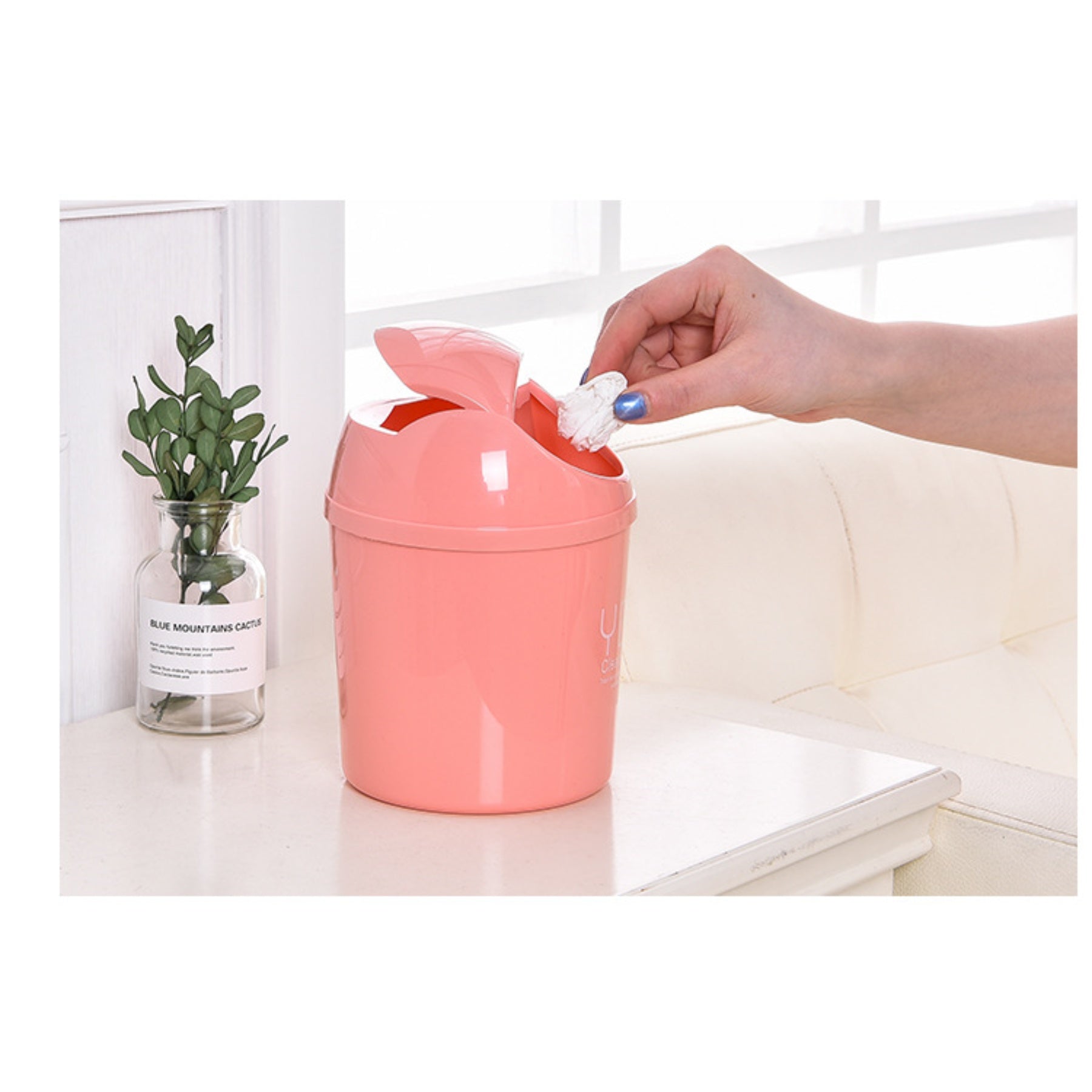 Plastic Desktop Mini Trash Can