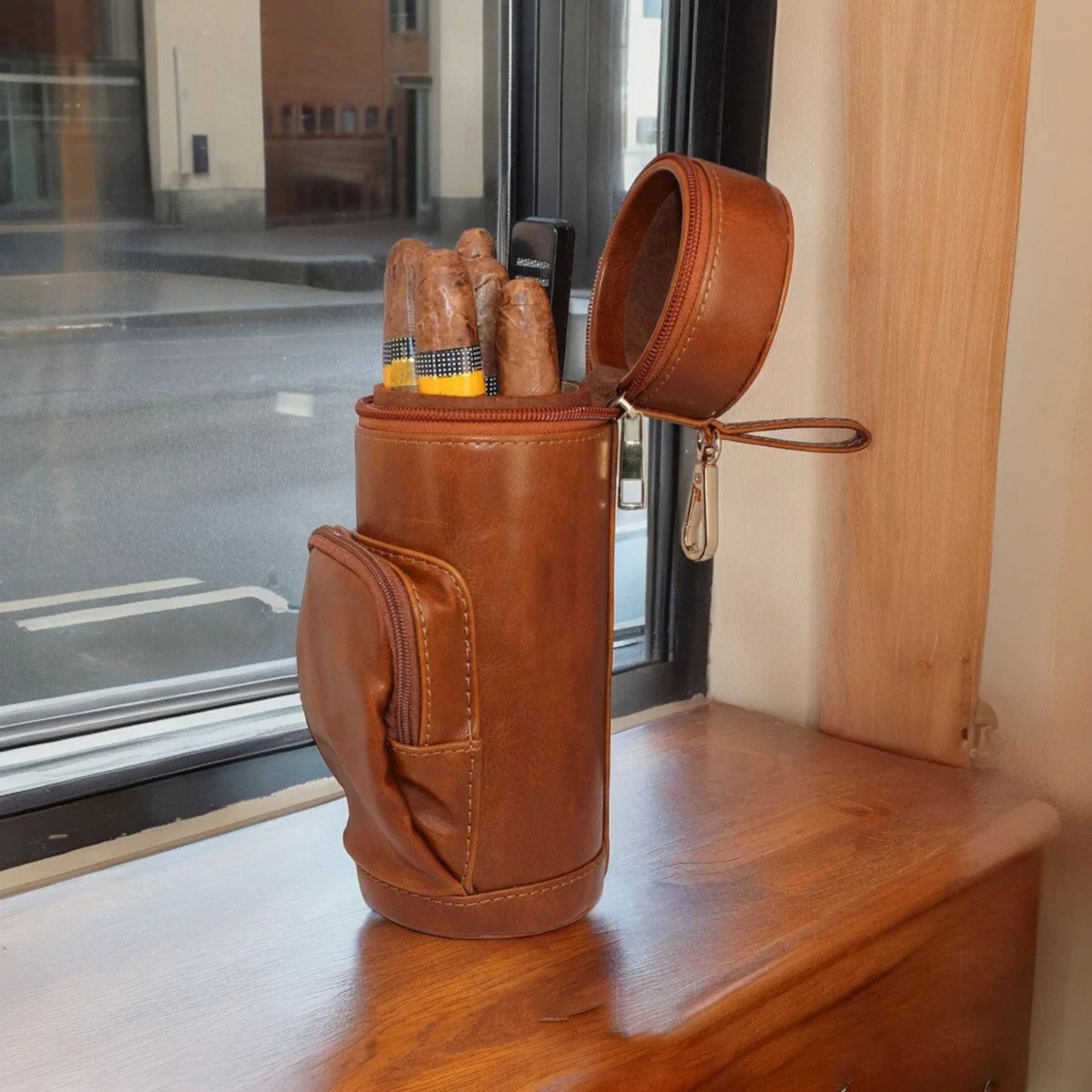 Elegant Large-Capacity Cigar Case