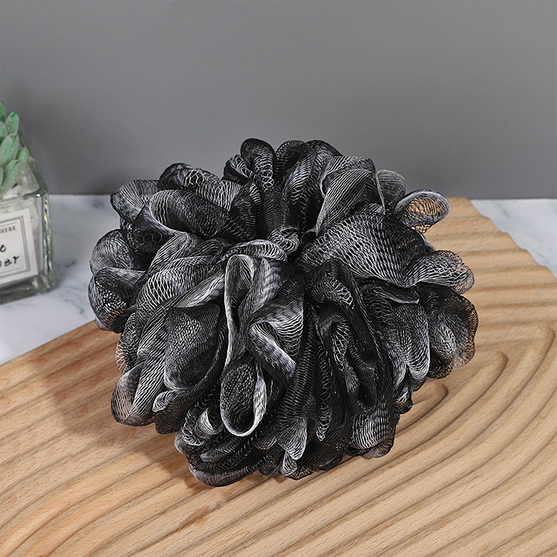 Two-Color Bamboo Charcoal Bath Flower