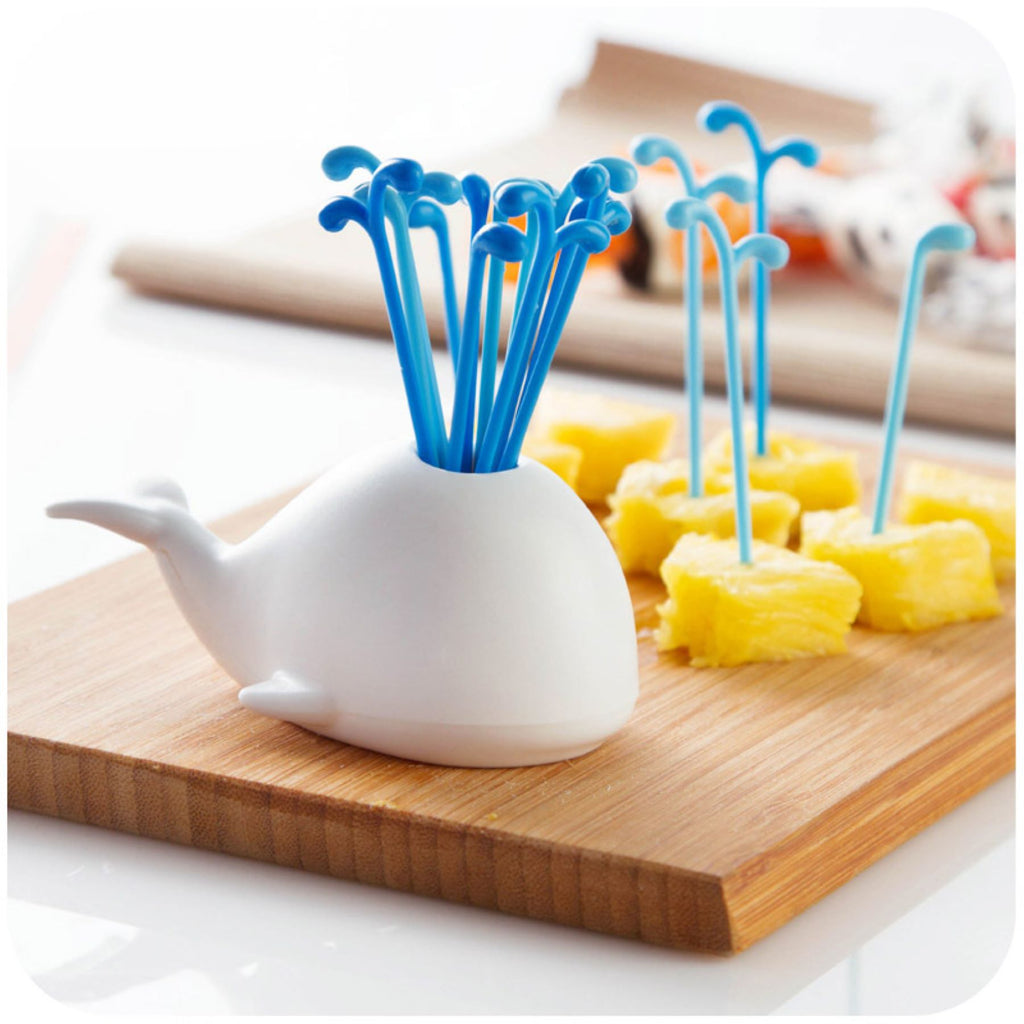 Creative Whale-Shaped Water-Spouting Fruit Forks