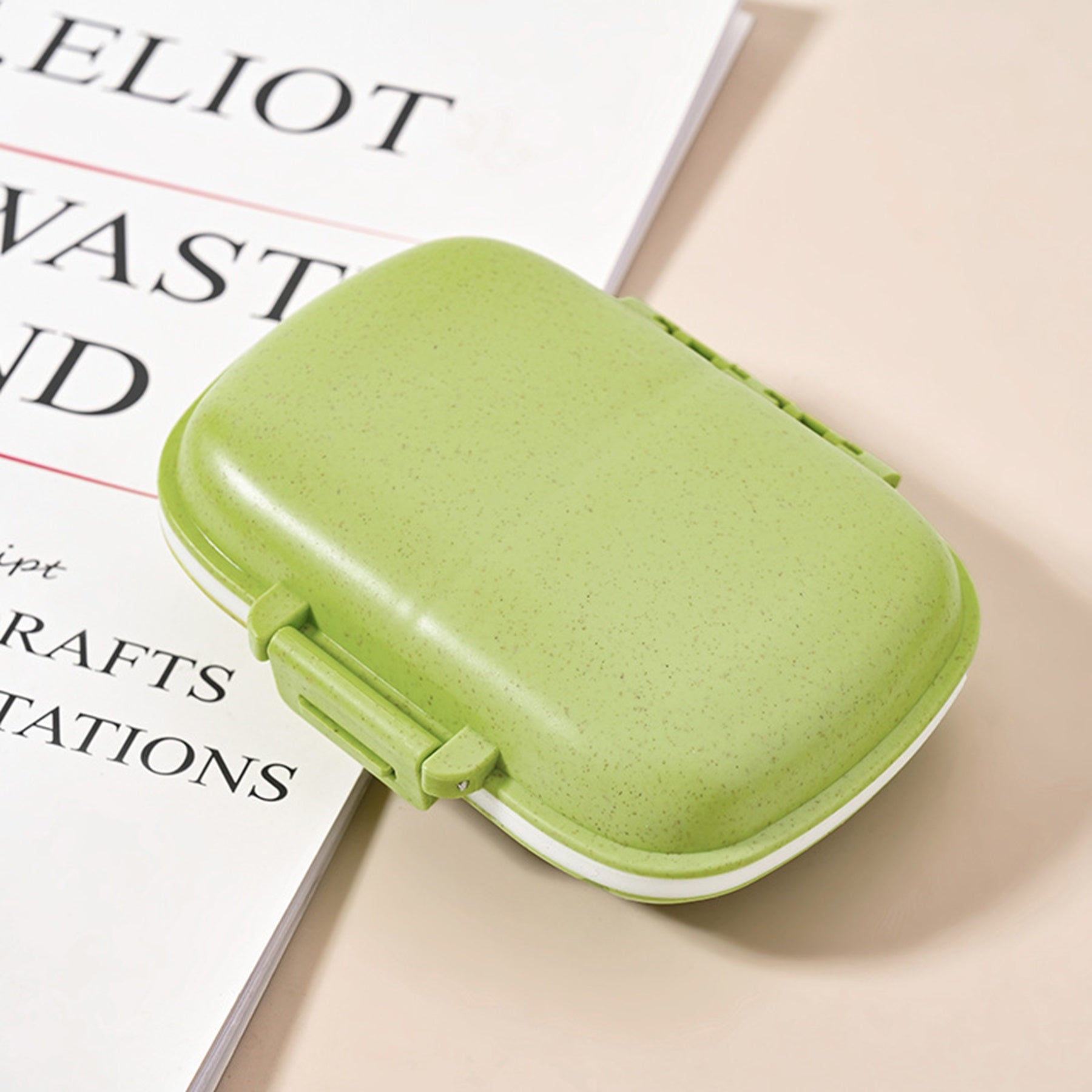 Portable 8-Compartment Sealed Pill Box