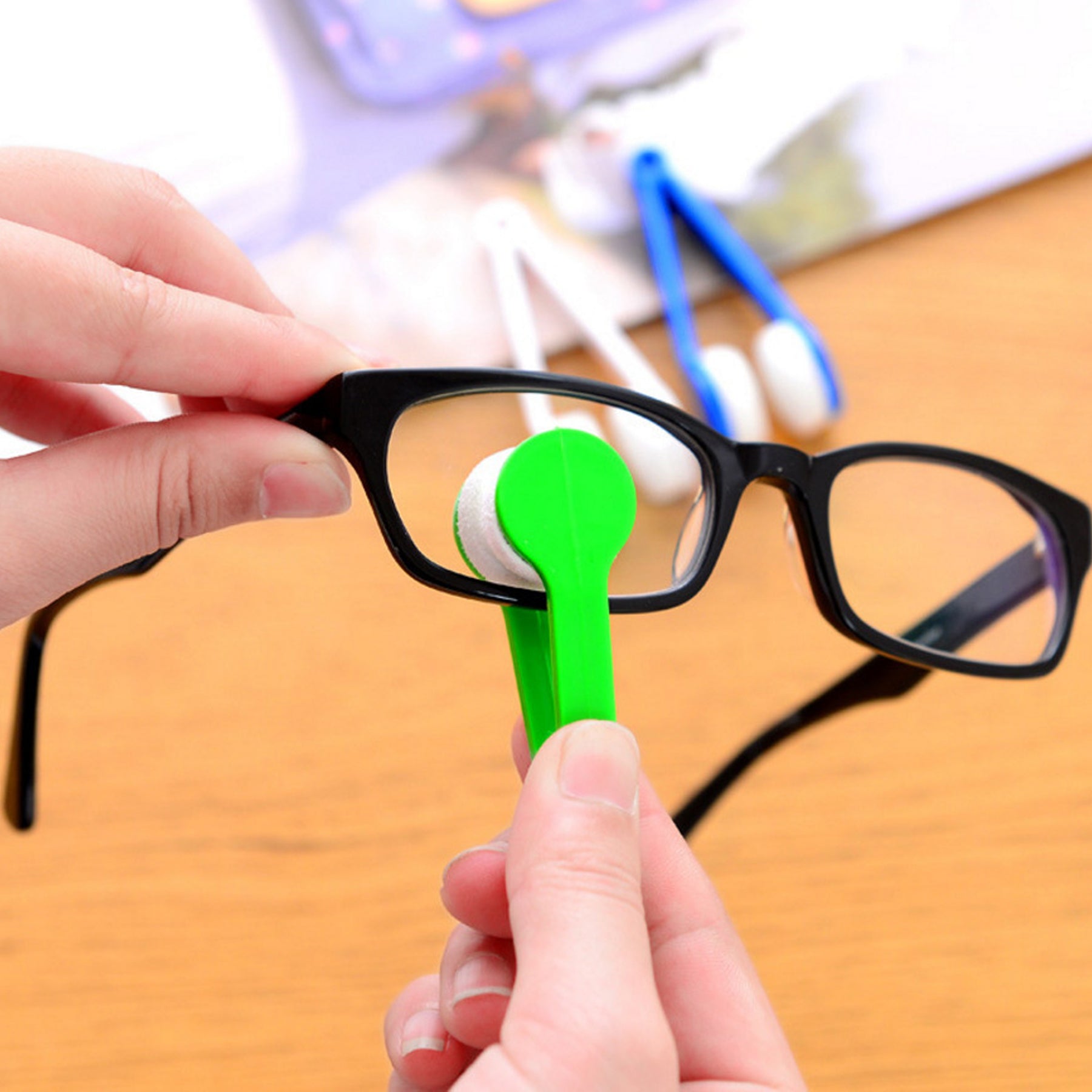 Mini Portable Sided Eyeglass Cleaning Brush