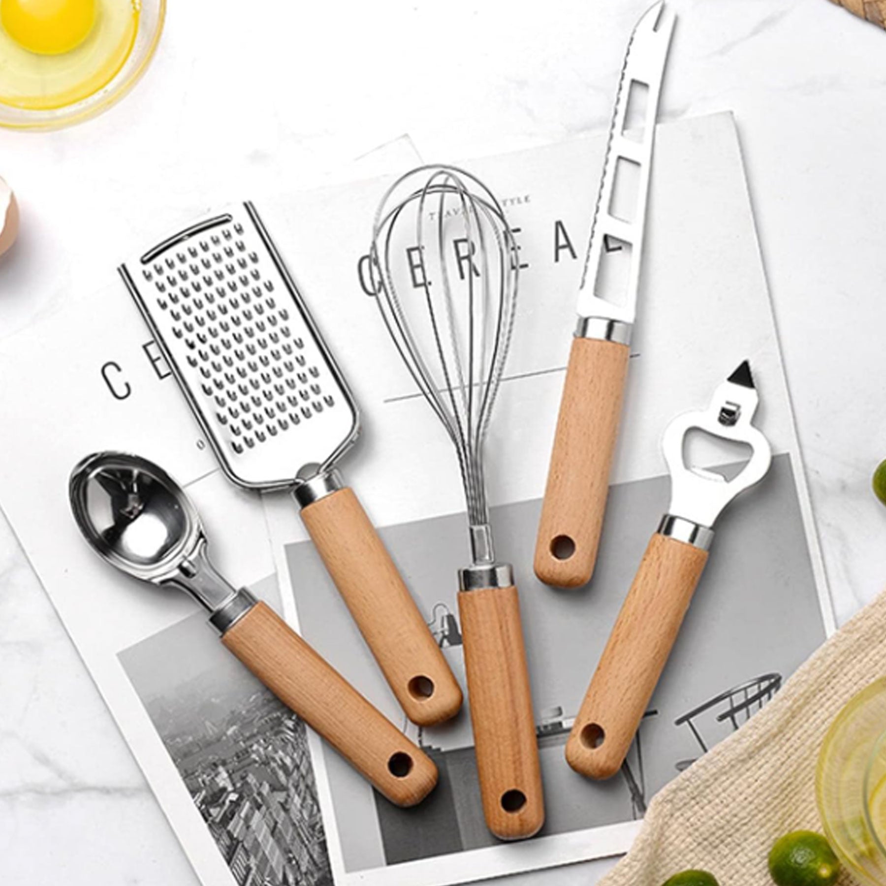 Wooden Handle Ice Cream Scoop