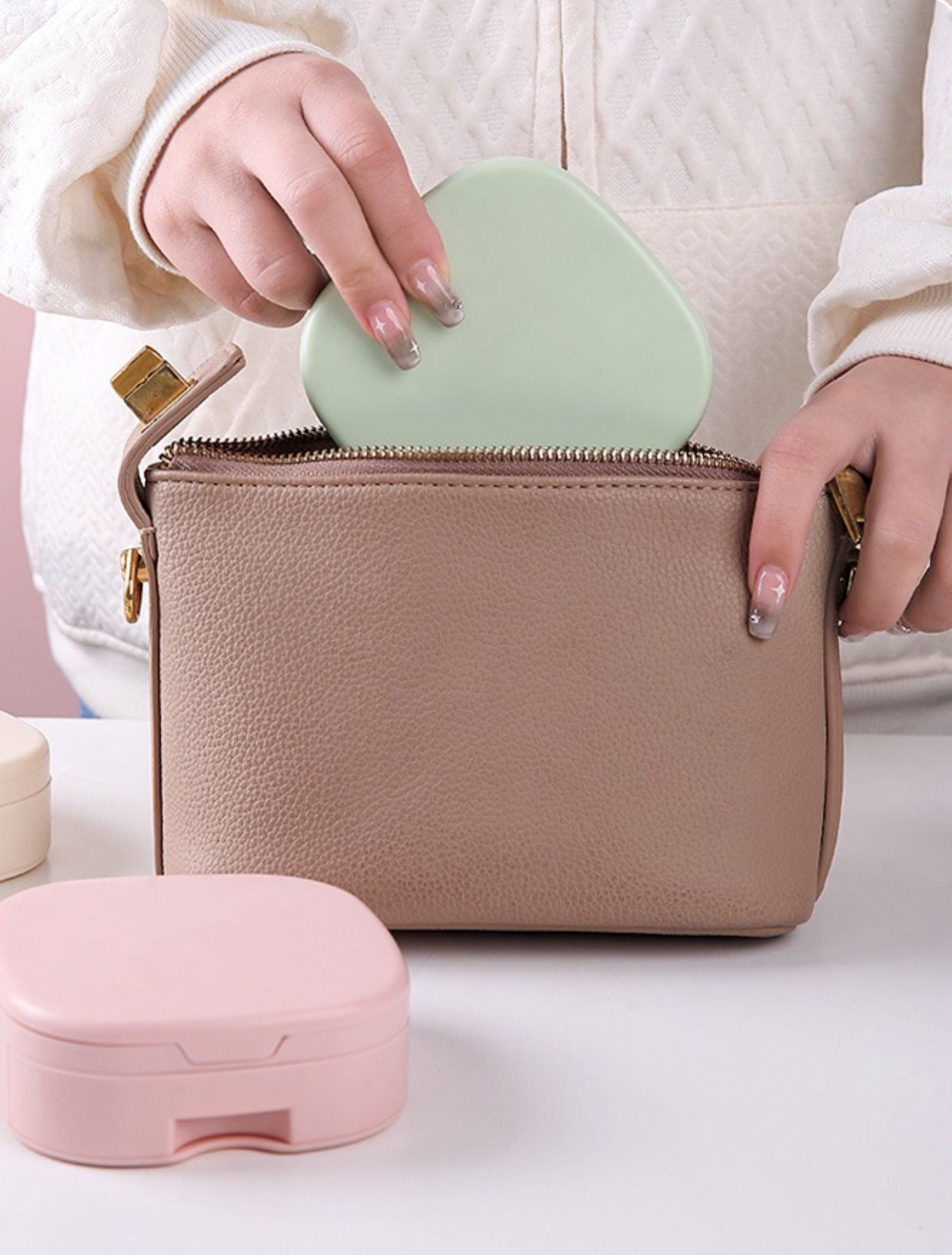 Drawer-style Cosmetic Accessory Box