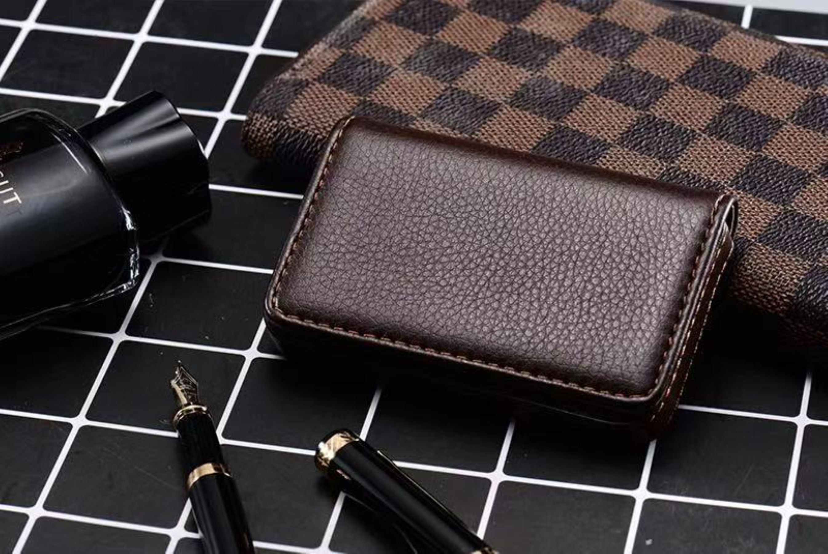 Cortical Business Card Holder