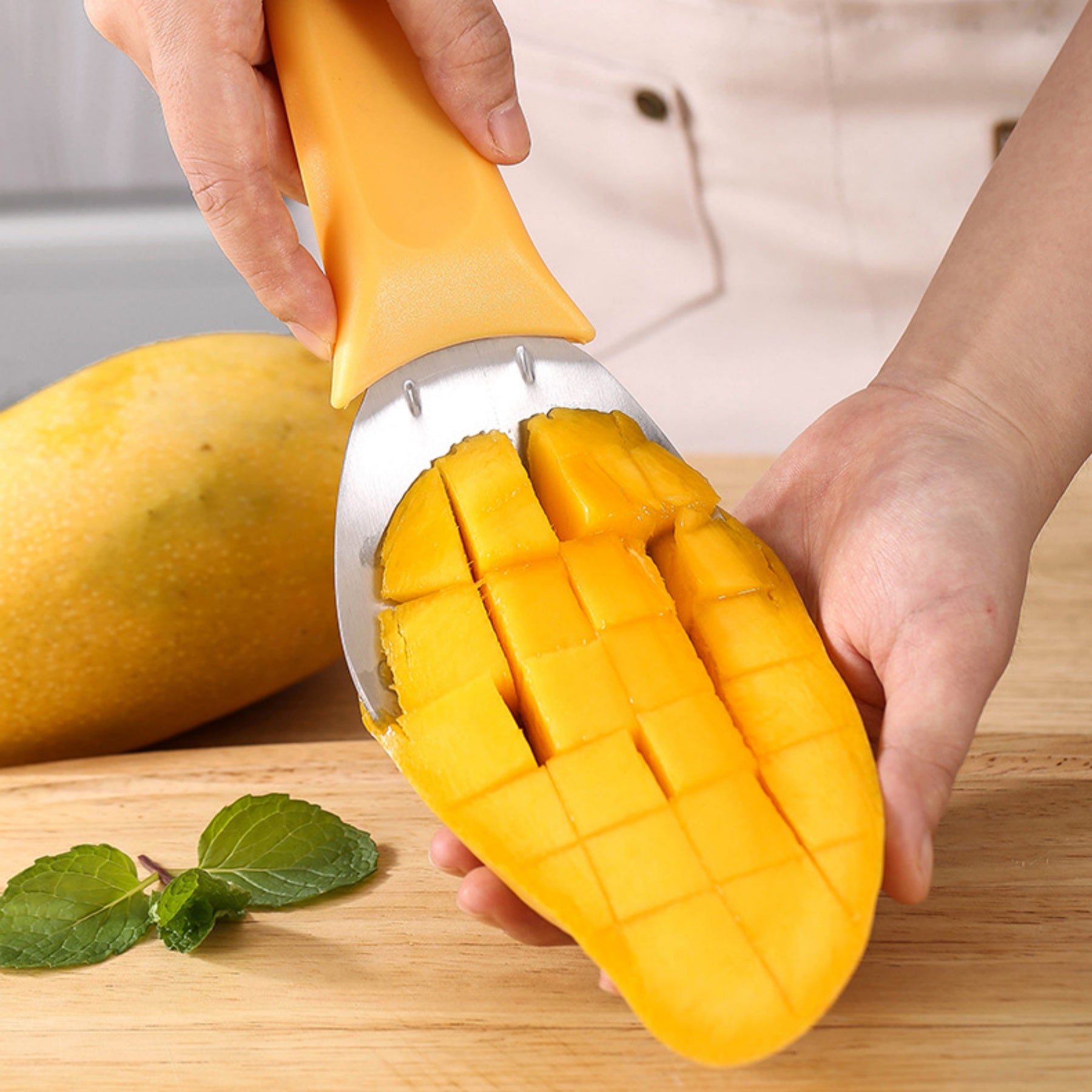 Multifunctional Fruit Divider