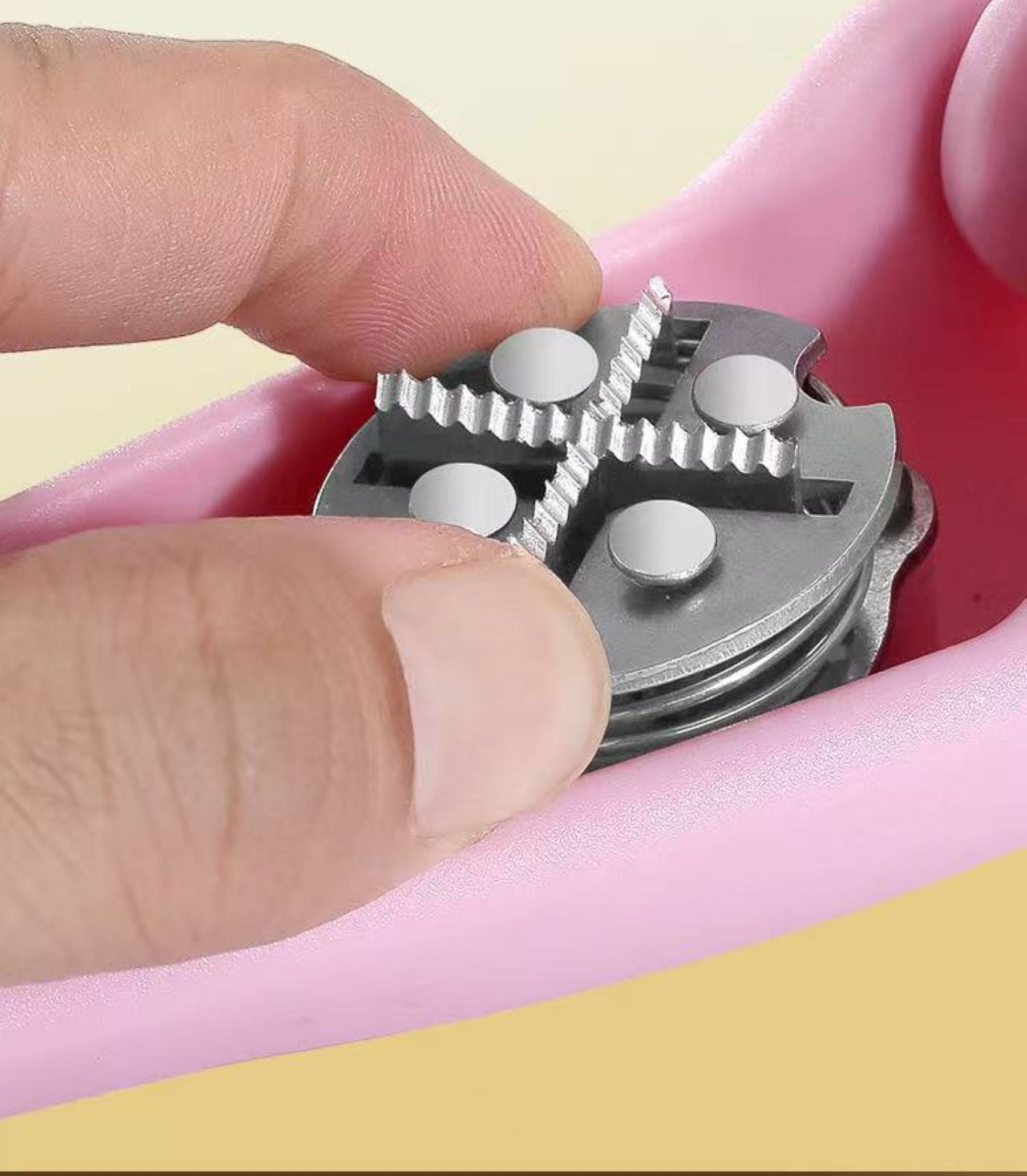 Nut Opening Clamp