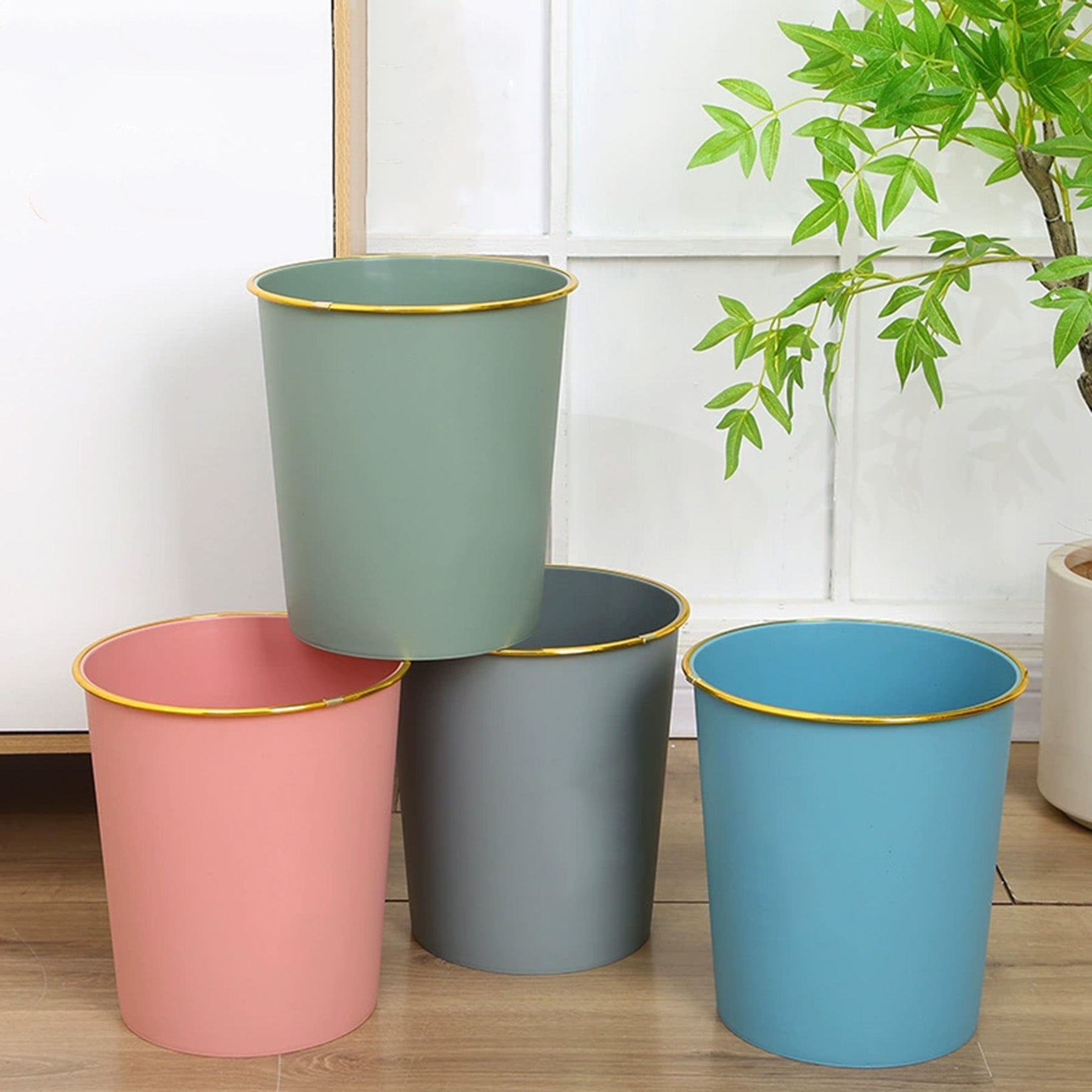 Household Plastic Trash Cans