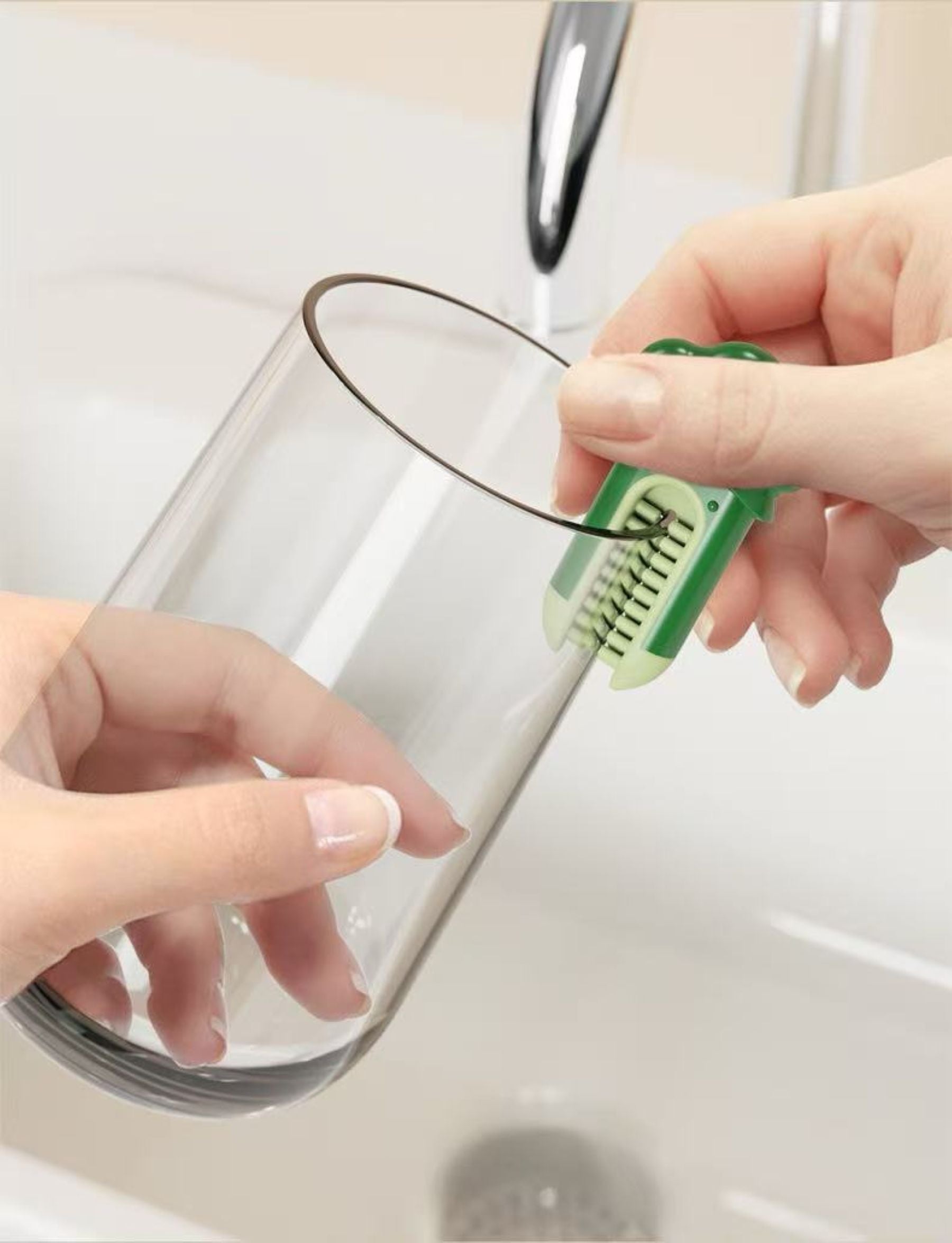 Household Multi-Functional Water Cup Brush