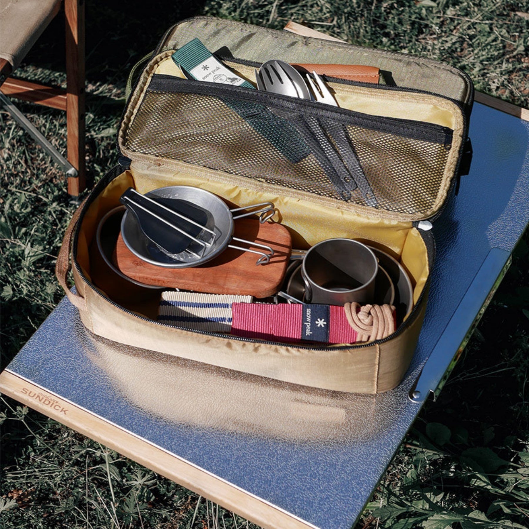 Outdoor Tableware And Cup Storage Bag