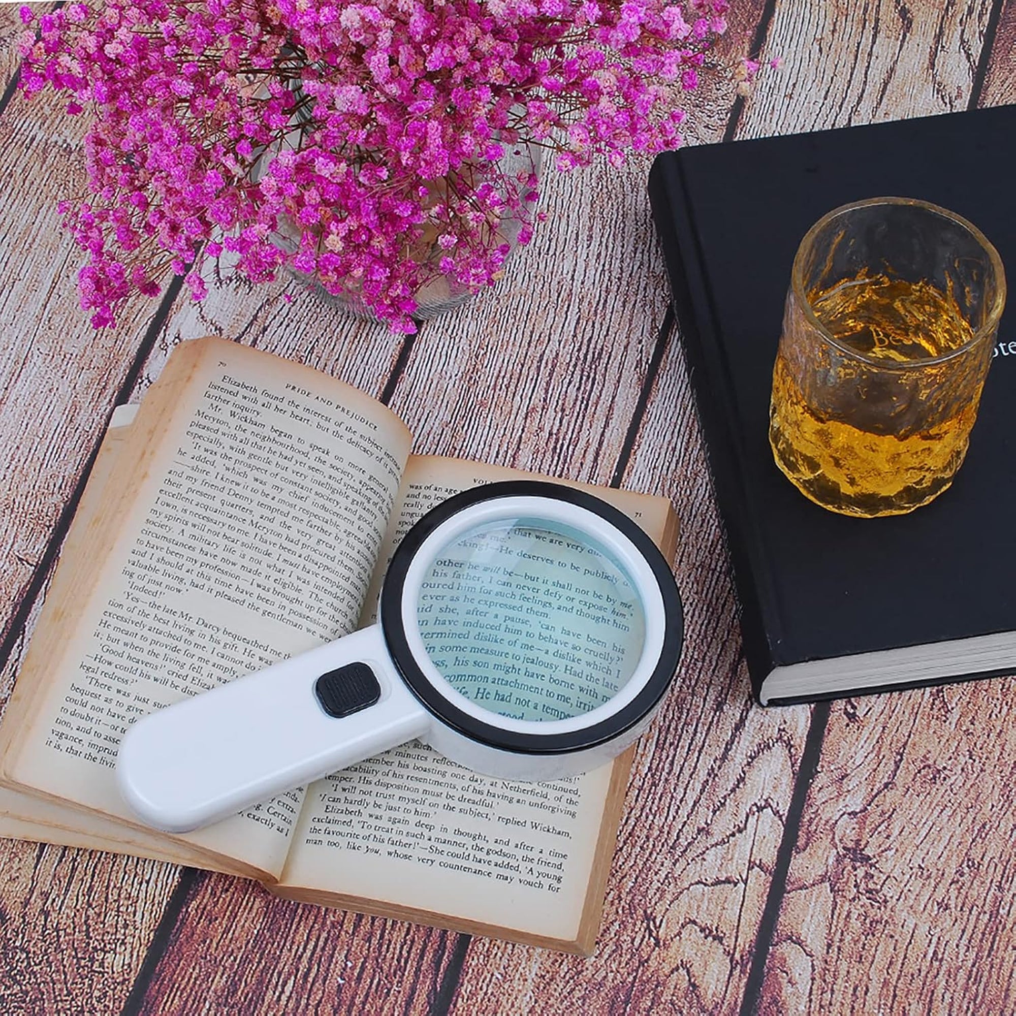 LED Illuminated Lighted Magnifier for Seniors