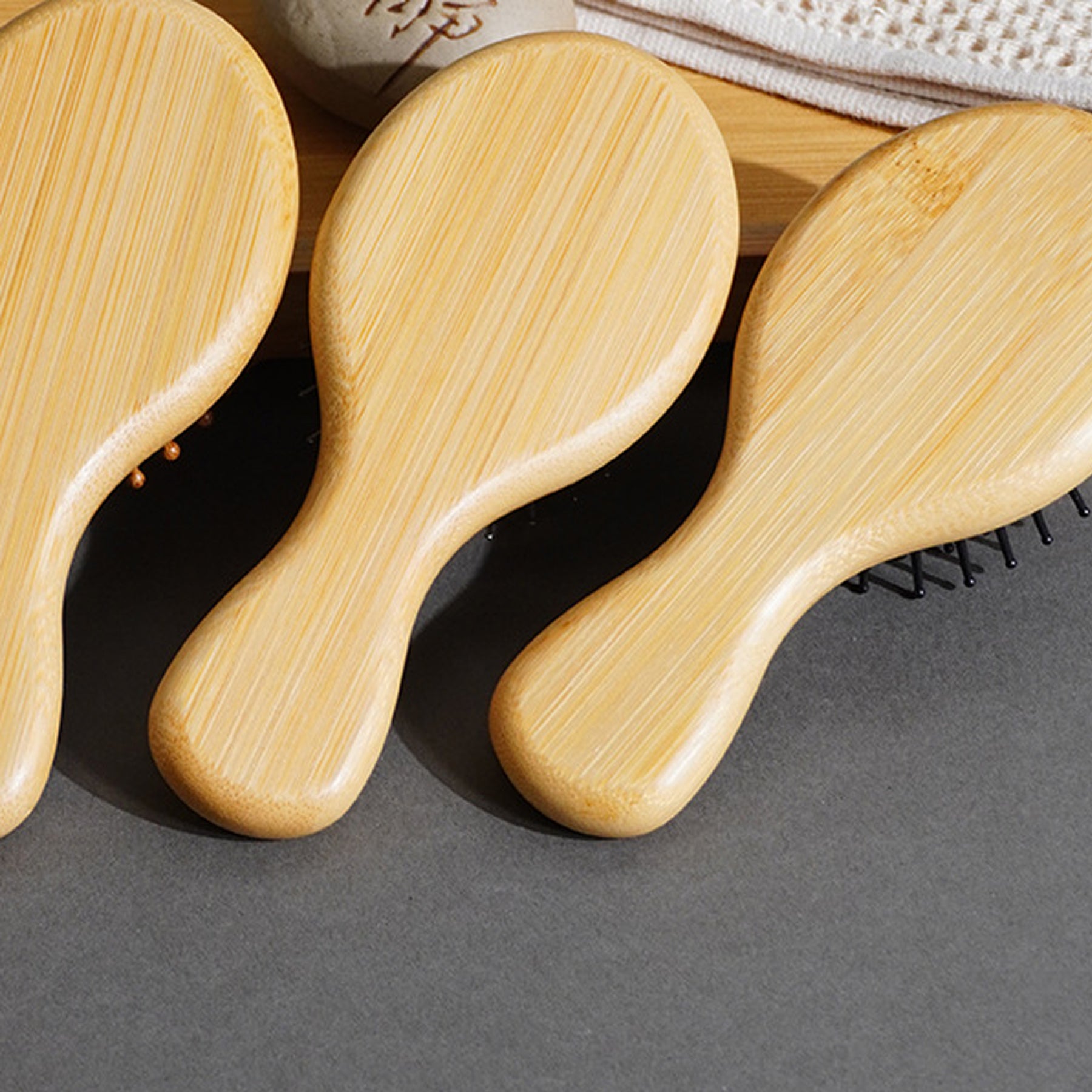 Portable Wooden Cleaning Hairbrush