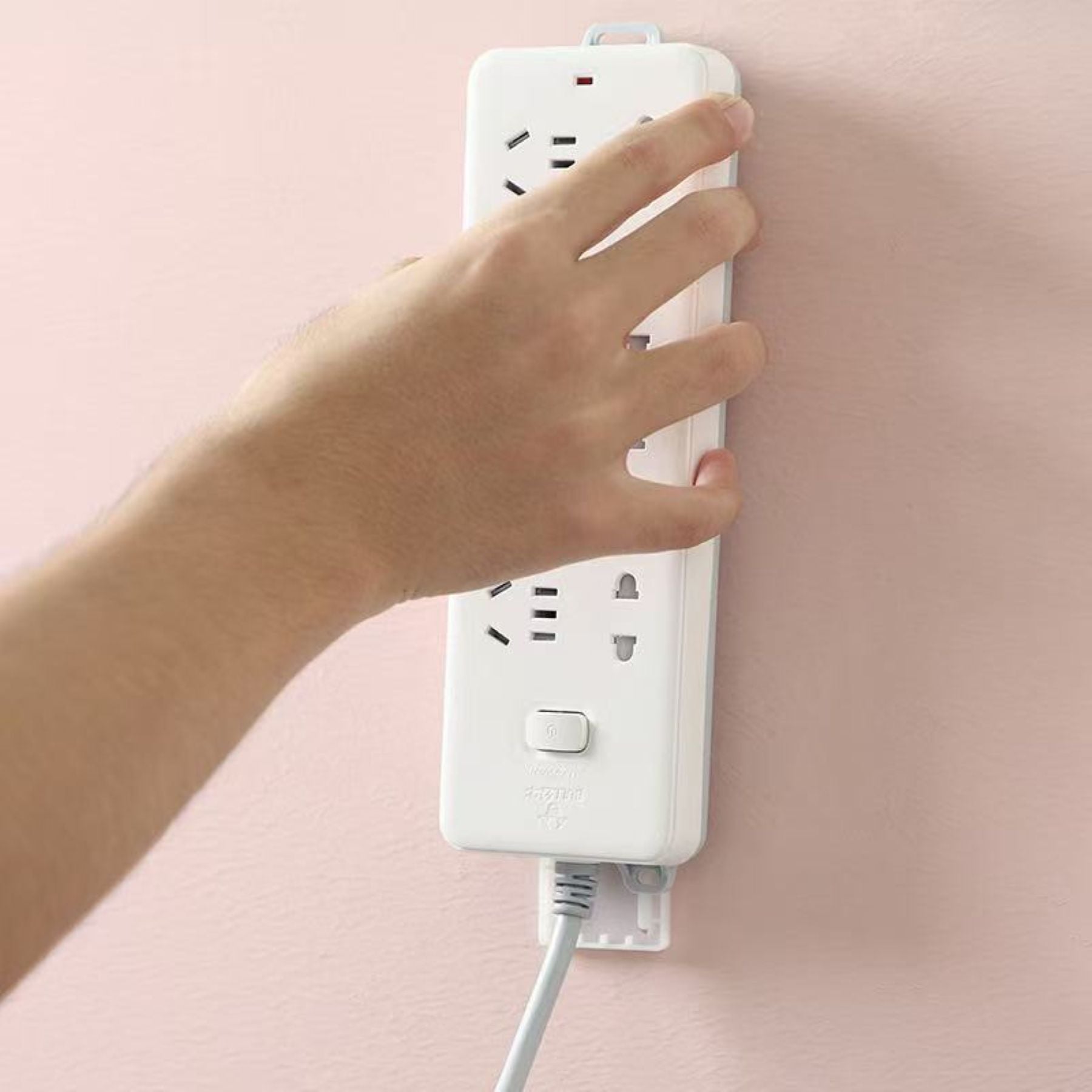 Self-Adhesive Hole-Free Plug-In Board Fixer